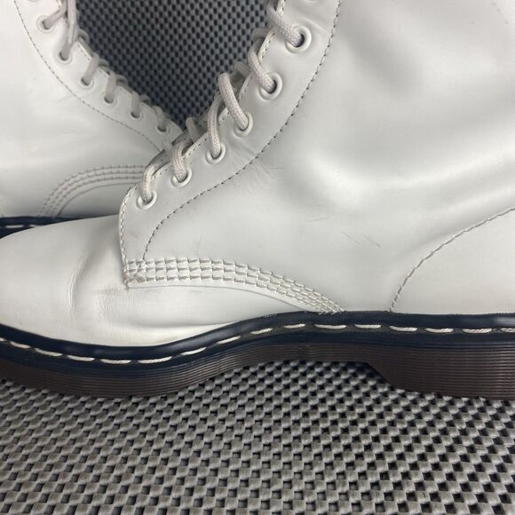 Dr Martens Combat Boots Mens 8 White Leather Lace Up Ankle Boots Made In England - Picture 9 of 14